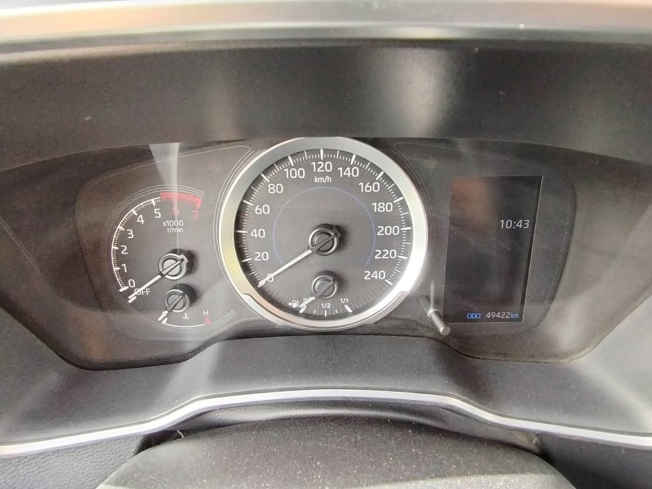 سلام عليكم
للبيع تويوتا كورلا هايبرد موديل 2023
وارد امريكي شكل خليجي ياباني اصلي  حادثهة بنيد وجاملغ ايسر مبدل بدون دواخل نفس اللون 
مواصفات بصمة تشغيل ومري شفط تحكم ستيرن رادار امامي حساس خلفي 
السعر: 140$ وبيهة مجال 
العنوان:  بغداد العامرية 
اتصال:  ***********
