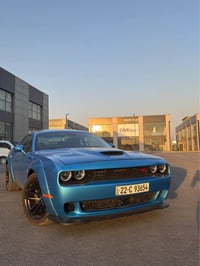 تشالنجر سكات باك • وايد بدي • V8 هيمي