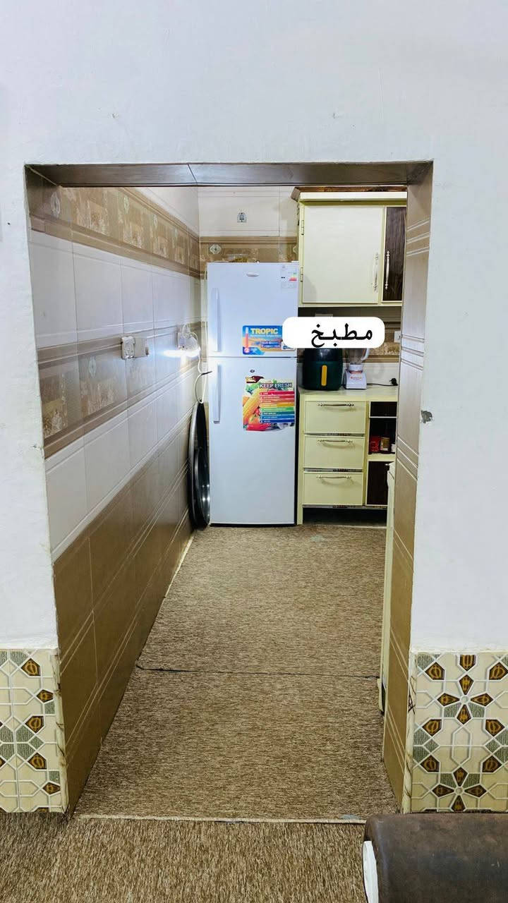 مساحة البيت 113 متر
الواجهه 10 متر
البيت طابق واحد وبالسطح غرفة سندويتچ 
العنوان نهاية شارع الحبوبي قرب حديقة الدب
للاستفسار التواصل على الرقم ***********
***********
واتساب
السعر ١٥٠ مليون
