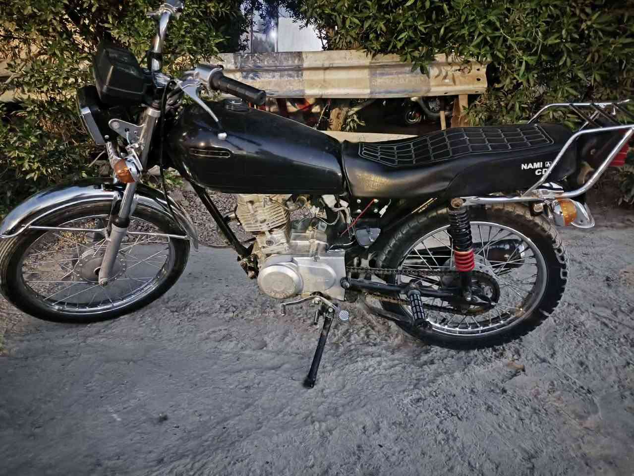 السلام عليكم دراجة نامة لبيع دراجة اوراق اصولية موديل (   18    ) وسعر يم راعية اني مكلف بل نشر رحمة على ولديك لا تدخل خاص رقم راعية ونتصل علية (***********) مكاني قضاء النصر
