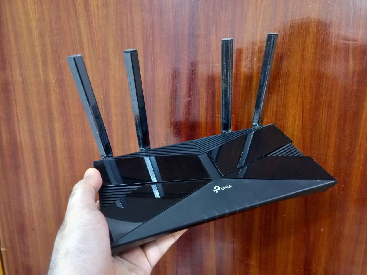راوتر مستعمل
TP-LINK AX1800 WiFi 6 Dual Band
Archer AX20
مع المحولة الاصلية
شغال على الفحص
السعر ٣٥ الف عمارة, ميسان


**إذا كنت صاحب هذا الإعلان وتريد حذفه لأي سبب، رجاءا أرسل رسالة إلى الدعم الفني**