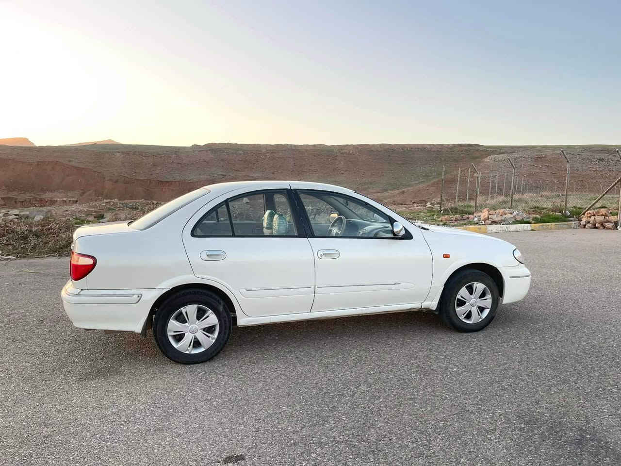 نیسان سەنی 2002گێڕ عادی مەکینە گەورە گێڕ و مەکینە بەشەرت دوو پارچەی بۆیاغە ساردی پێوە نیە خاوینە لەسەر دەقی خۆی ماوەتەوە سەنەوی تازە بەسەر چوە بە ناوی خۆمە هیچ مەسروفێکی نیە و توند و تۆڵە  شوێن کۆیە نرخ 72 وەرەقە ***********
*********** كويسينجاك, أربيل
