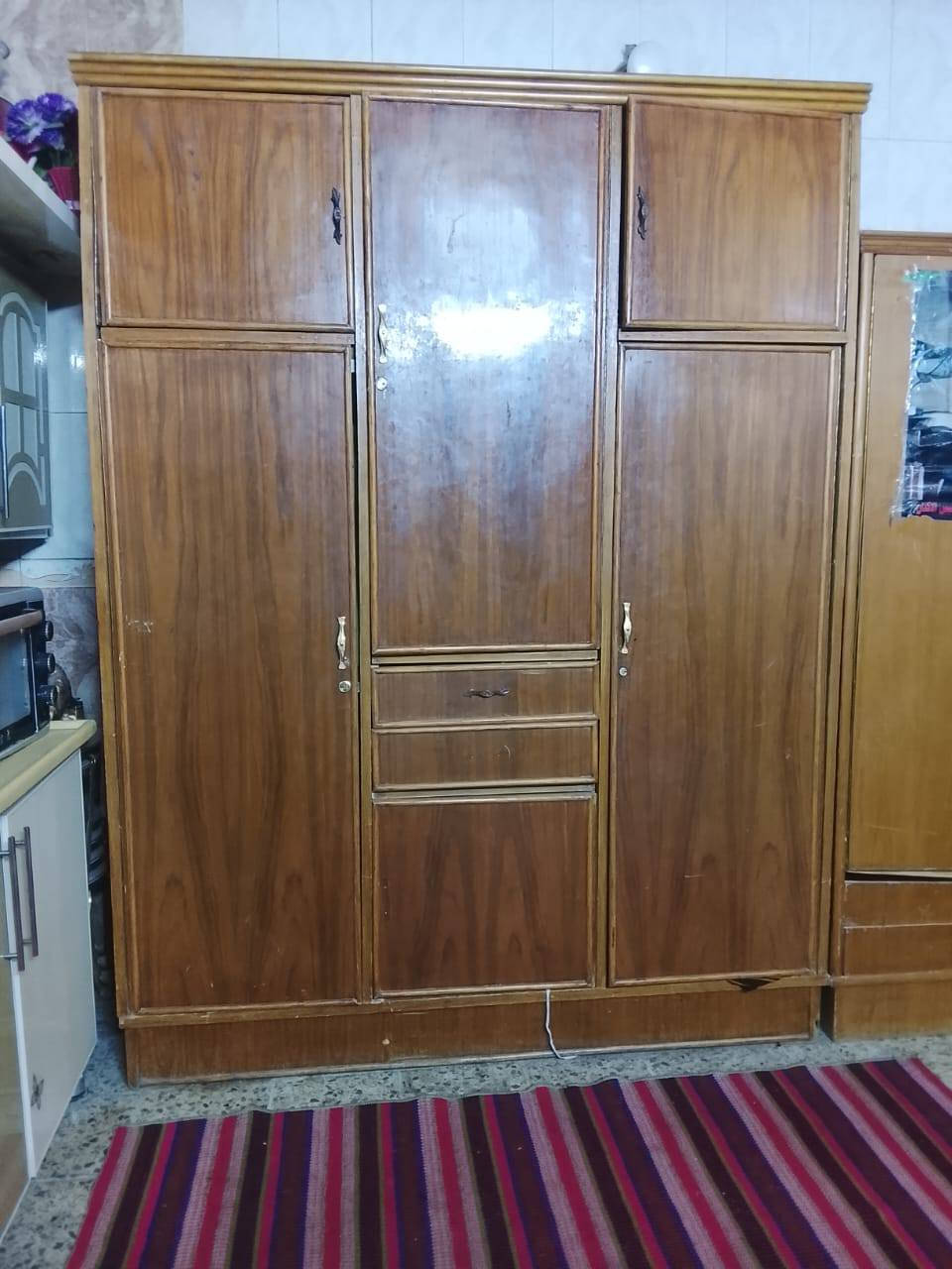 السلام عليكم غراض للبيع العنوان الدوره الاتصال ع الرقم ***********
