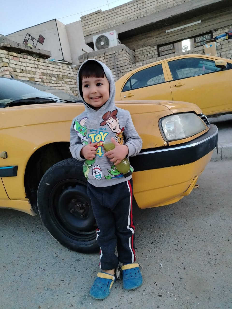 السلام عليكم بيجو لميس موديل 2012 بسمي انكليزي  مصفر هيئه وغرامات محرك كير صدرومشط كله جديد تخم تاير كله جديد بقه بس الصدر الخلفي جبت غراضه وما شادهن السياره جاهزه مال شغل  حادثهه بالصندوك وتصليحهه مو حلو مكاني بغداد الرصافه السعر ٢٧ مجال قليل  ***********
