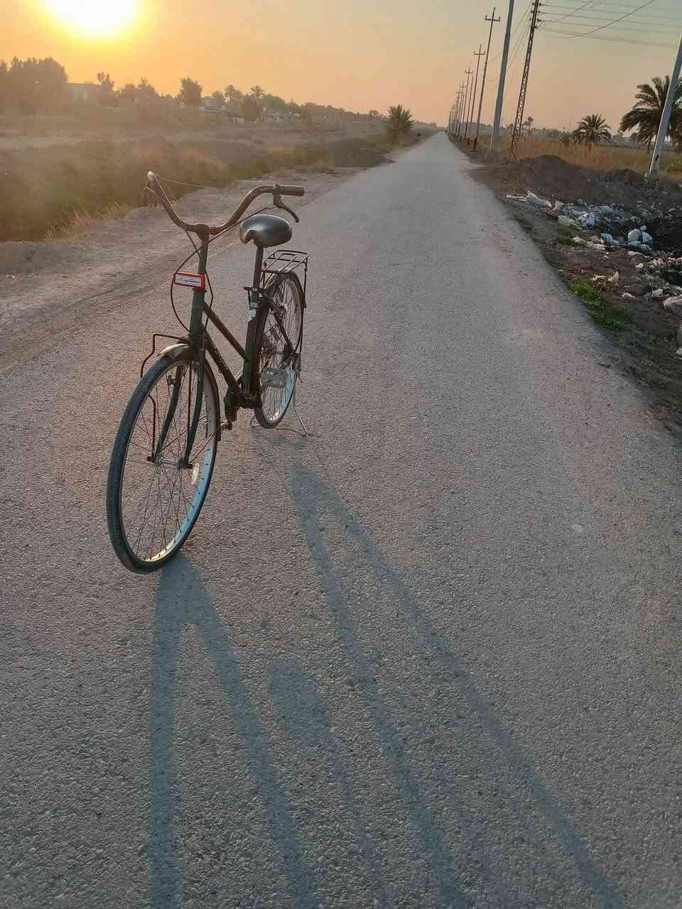 سلام عليكم بايسكل البيع حجم ٢٧ نضافه مكفول جديد البايسكل سعر ٩٥ وبي مجال قليل العنوان بغداد قرب بسماية الا سفسار ***********
