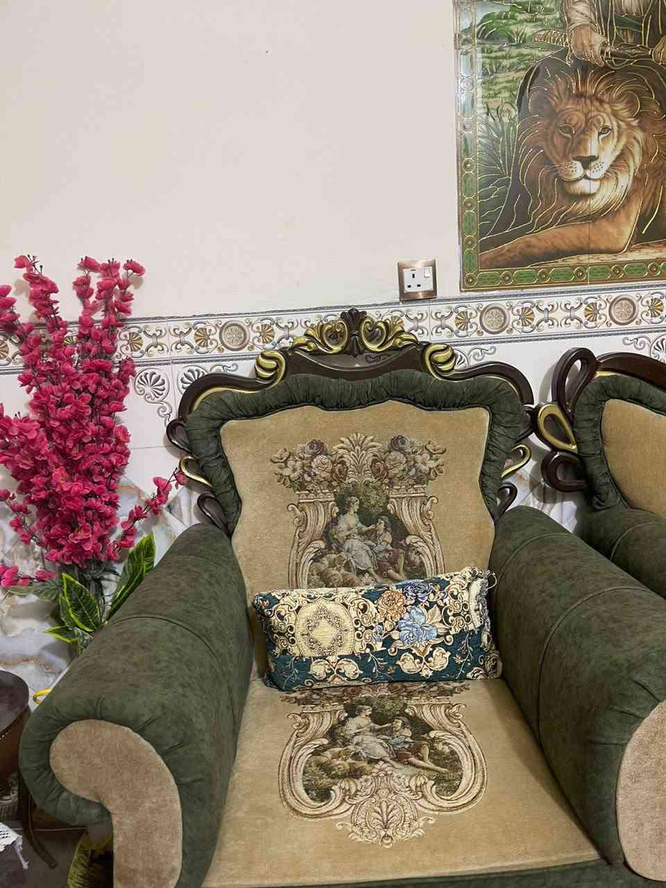 السلام عليكم للبيع المكان الامين الثانية. تخم. نظيف اي اظرار مابي.  سعر 250رقم وتساب ‏‪***********‬‏
