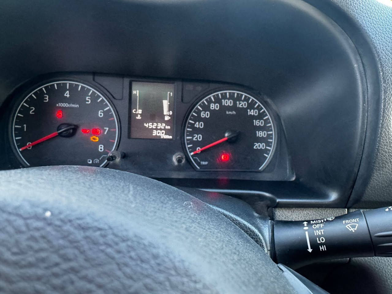 السلام عليكم
نيسان يورفان رقم ارييل للبيع  السنويه بسمي   الشكل الجديد محرك كبير دوشمه جديده باب كهربائي 
بيه رصعه بالجه الطويله والكور مفتوح بسبب خطأ اثناء شد منظومه الغاز 

السعر ٣٠٥ ثلاث دفاتر وخمس أوراق 
العنوان بغداد المدائن
***********
