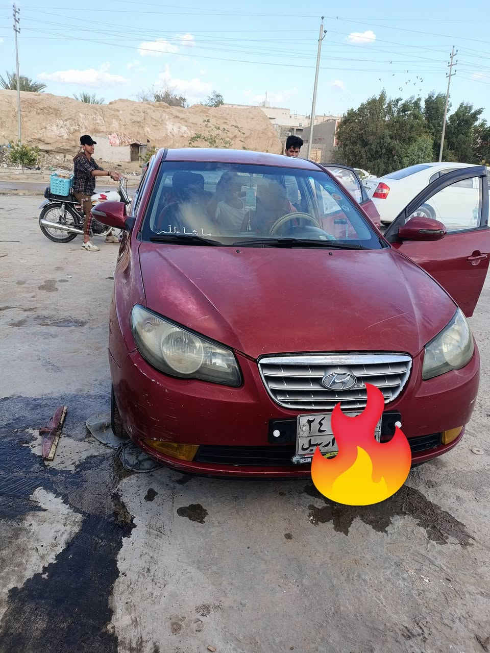 السلام عليكم انترا ايفانتي موديل 2010 رقم اربيل مكفول من حادث او تبديل بيها فقط صبغ احزام تبريد شغال محرك مكفول
سياره مال جناي 85 وبيها مجال عنوان نجف  رقم تليفون
***********
