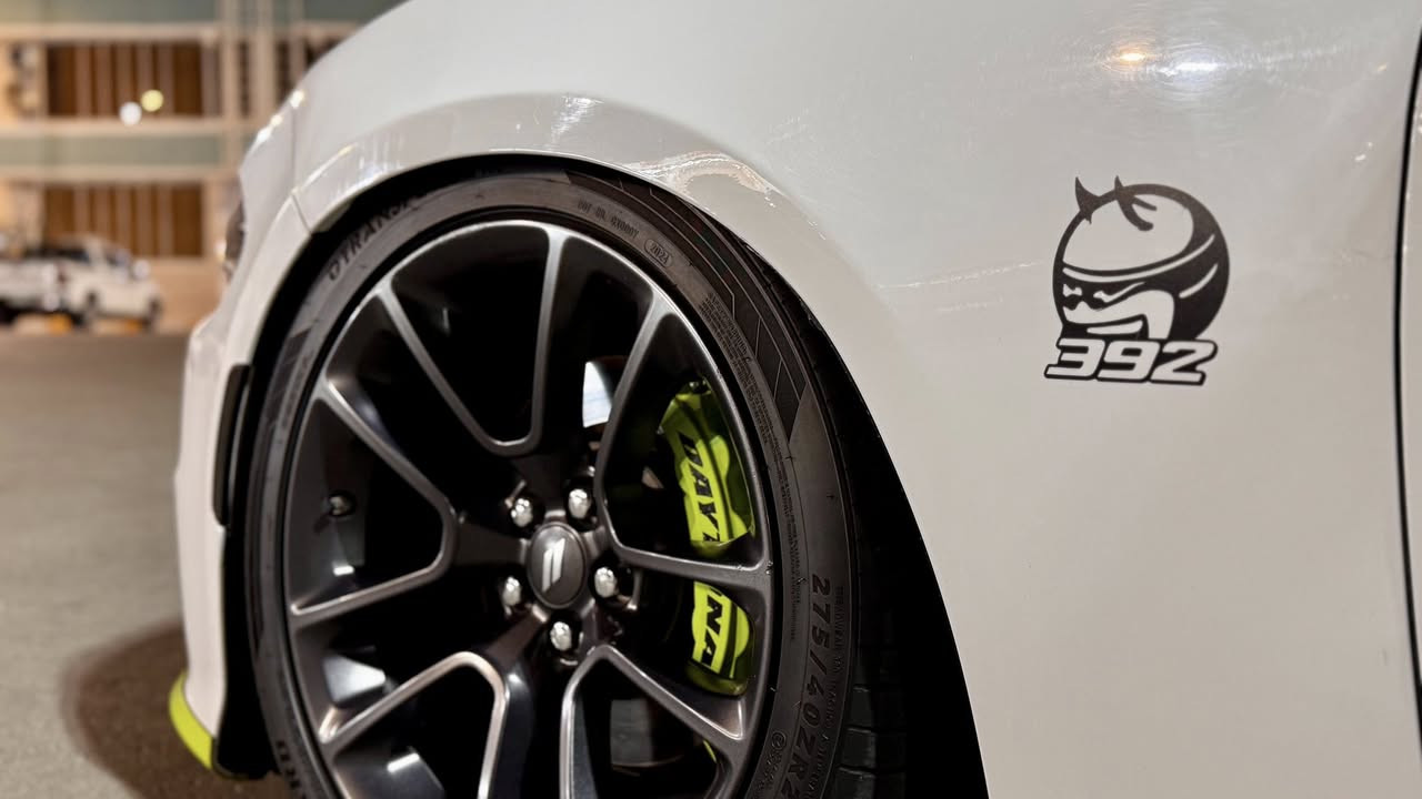Dodge Charger Daytona 2021
الموديل ؛ 2021 وارد كندي دايتونا اصل 

العداد : 50MI

المحرك :هيمي 8سلندر 5700

اللون : ابيض ناصع ...

السيارة جديدة كفاله عامه ماعده بارده بجاملغ الايسر 

* كير محرك مكفول على بلاد الشركة . كله بشرط 

* ⁠الاظافات :اكزوز موبر اسود بلادي نغمه رهيبة 

• جكات S3 تحت الضمان 

• ولف حماوه ريسنك

• بلكات ريسنك 

• ⁠المواصفات: 

* القماره اسود بلادي مذكوره في السنويه 

* كشنات كنتارة

* ⁠دشبول جلد خياط 

* سستم صوت الباين

* شوته موبر زركة مفتوحة بلادي

* تراي السيارة مخيف من ناحية السرعه والنعومة 

* تبريد بلادي 

* امكانية التحكم بوضعيات المقود كهربائي.

* ويل كروم قياس 20 أنج 

* ⁠طخم تاير جديد 

* مقاعد رياضية كنتاره ختم دايتونا

* ذاكرة لحفظ وضعيات الجلوس (ميموري). 

* المقاعد الأمامية تبريد وتدفئة

* المقاعد الخلفية تدفئة 

* شاشة كبيرة قياس 8.4 أنج اوپشنات SRT كاملة 

* تدفئة ستيرن . 

* تشغيل عن بعد 

* داخل لون مميز رصاصي مشطب يجي بالدايتونا فقط وبعض الاصدارات من شركة دودج

* ⁠تحكم استيرن جهتين 

* ⁠دخول ذكي بدون مفتاح 

* تحكم ستيرن كهرباء 

مكان السياره :: البصره

السعر : 280 قابل للتفاوض .

0783 594 9495
