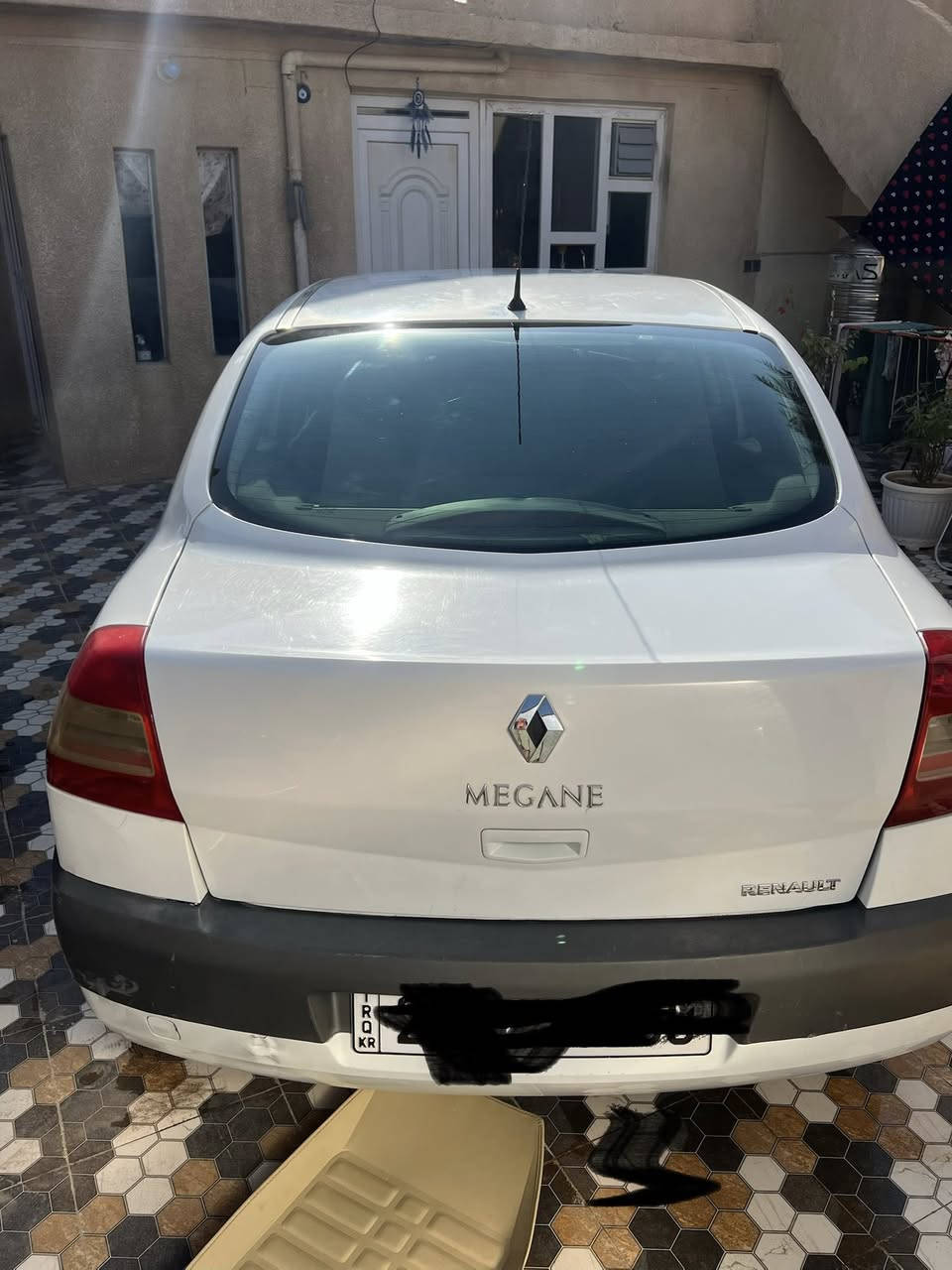 السلام عليكم
رينو ميكان موديل 2008 

محرك 1600 

سياره نضيفه 

تدفيه تبريد شغال 

تخم تايرات جدد 

 عمل دوشمه جلد جديده 

بيهه بارد كلش بسيط خلف باب السايق بلهلال 

سياره نضيفه على أيدي 

السعر 59$

وبيهه مجال 

للاستفسار 

***********
