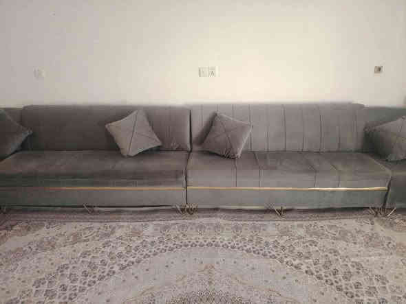 قنفه نظيفه بدون اي عيب طول 5 ونص متر ووالعرض 3 متر سعر 100الف ومجال /*********** وتساب
