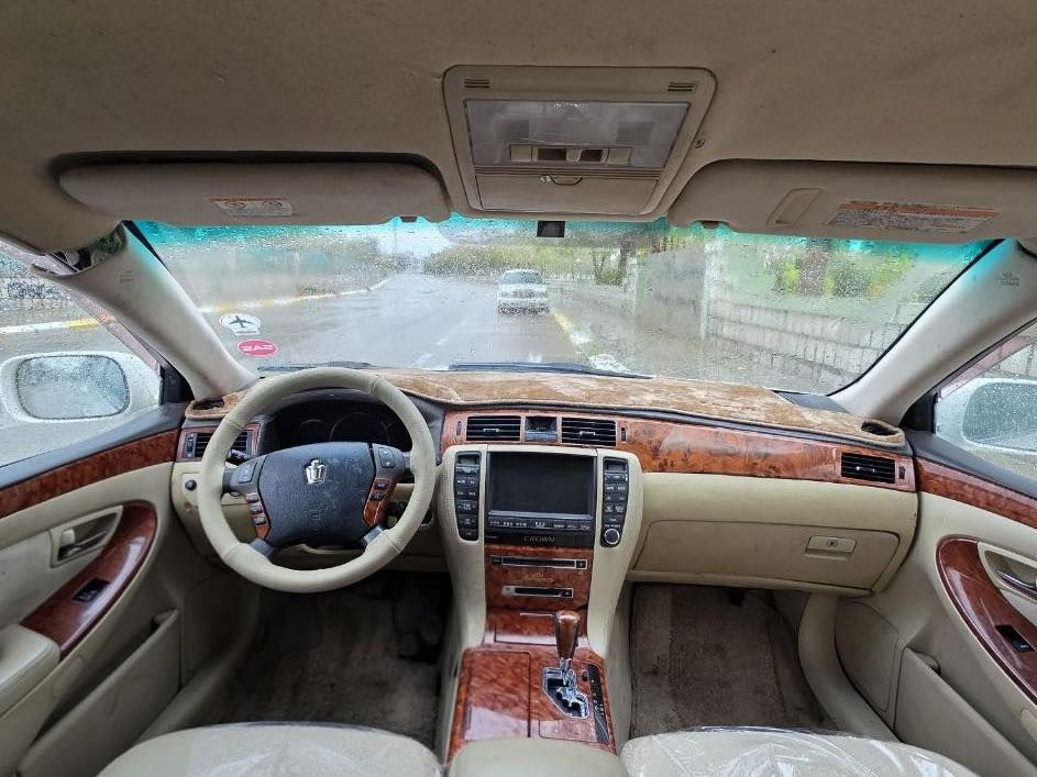 شاینەی  بڕاوە 
2005
ناوزەرد   گەورە بەگەورە
 
شوین کەلار
 
سعری 46$

 ***********
