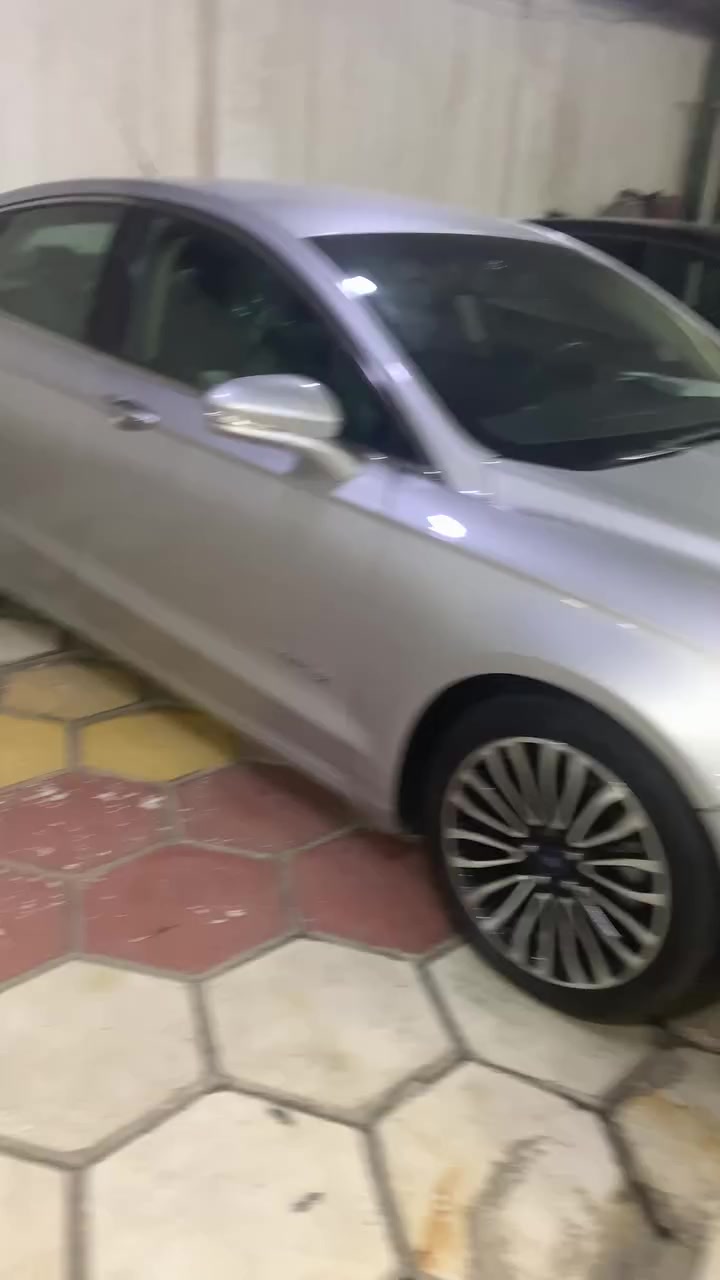 سلام عليكم اريد ويل 17 مراوس بتيتانيوم تخم كامل.  وياله جدد مالي ما عده واحد بي فطر صغير ومعالجة مرجعة بلادي مو لحيم
 مكاني بغداد مراوس راس براس رقمي ***********
