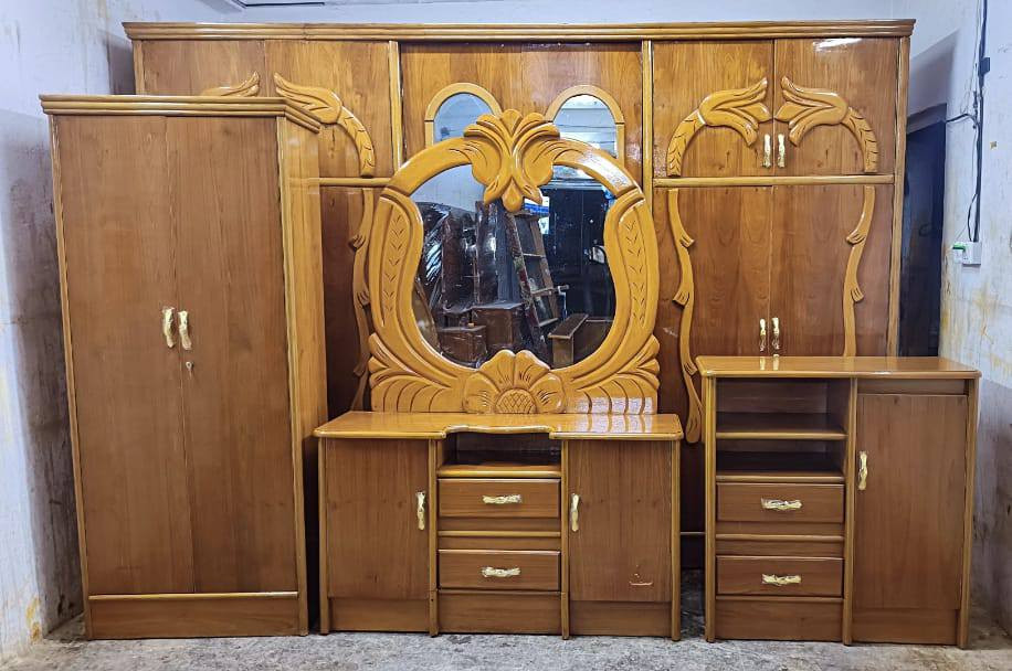 غرفة نوم للبيع  ***********
