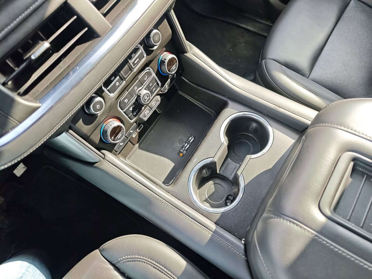 تاهو Z71 2022 
سياره فول فول مواصفات 
لون ابيض
رقم اربيل
ماشية ٦٠ الف ميل
حادث بوند و جاملغ بدون داخل
محرك V8 5300 مكفول 
المواصفات 
بانوراما 
عدادات دجتال 
كشنات جلد vip
أربع وضعيات قيادة 
فور ويل 
محرك 5,3 v8
هوكات امامية
لدات انارة زنون بلادي
شاحن وايرلس
جنطة كهربائية جلاق 
المحافظة على المسار
اوتو ستوب
وبيهة بعد هواي مواصفات ما مذكورة

معروضة 430 شدات وبيهة مجال بسيط

للاستفسار الاتصال 

***********
