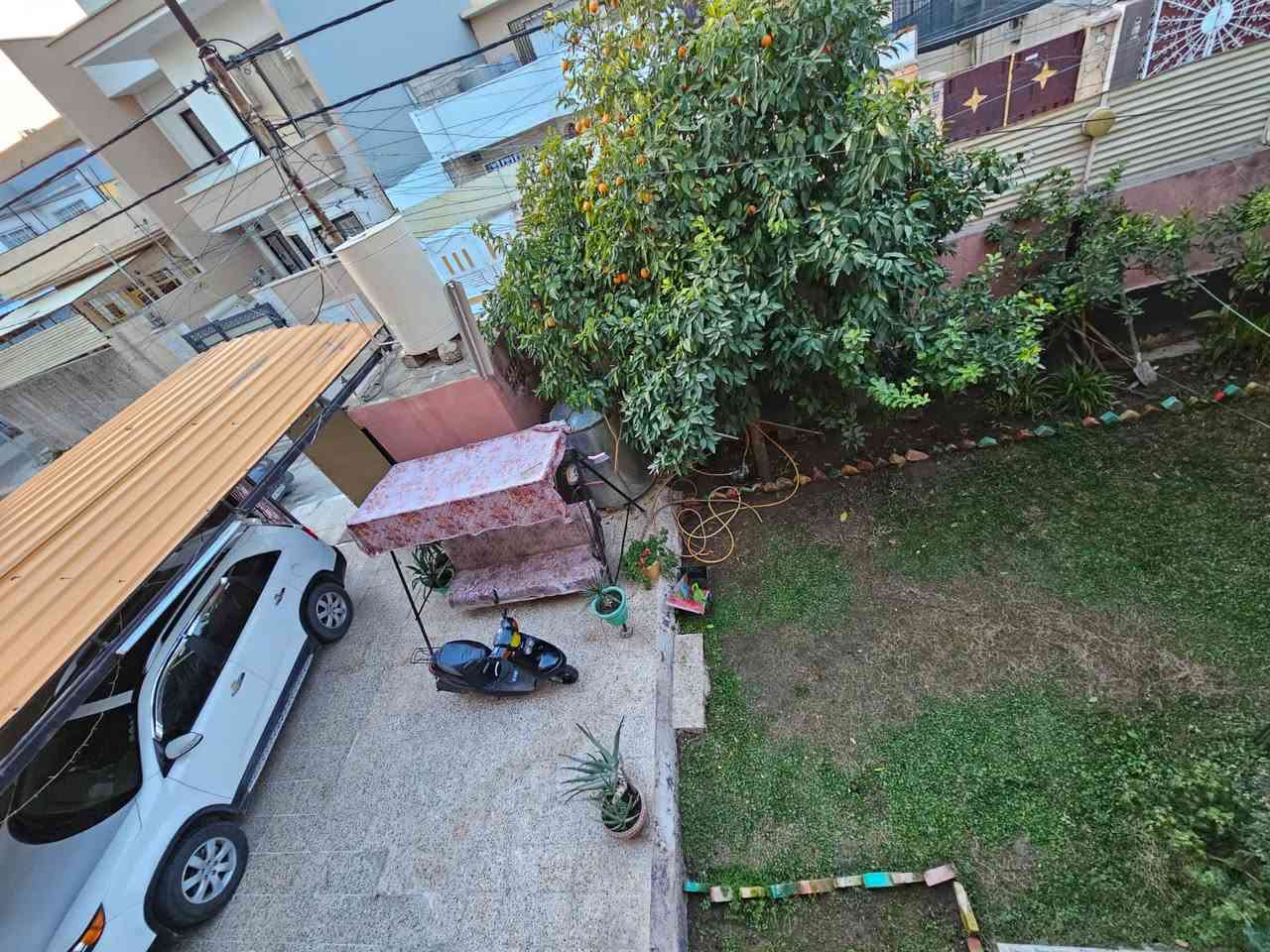 دار للبيع  حي السكر ( بعد جامع الرحمة) 
⬅️️ مساحـة 307 متر  بحساب الارض 

⬅️️الواجهة 15 متر 

⬅️ بناء الفينات

⬅️شارع صبة 

⬅️طابقين 5 غرف نوم  

⬅️الطابق الأرضي غرفتين نوم هول صحيات مطبخ مناور كراج إستقبال 

⬅️الطابق الثاني ٣ غرف  نوم صحيات هول بيتونة

 ⬅️سعر المتر ٨٥٠ الف

◀️ للاستفسار الاتصال 

    ☎️ ***********
☎️ ***********
ستقبل عقاراتكم و طلباتكم على الارقام اعلاه او مراسلة صفحتنا او زيارة المكتب
