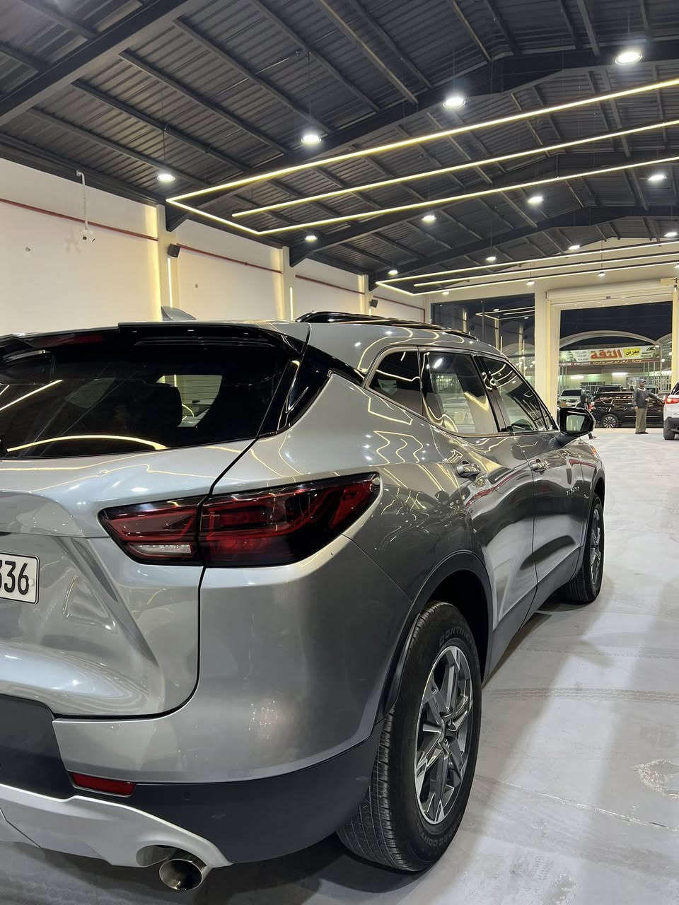 🔷السيارة : شوفرليت بلايزر 2LT
🔷سنة الصنع : 2023
🔷اللوحة : اربيل 
🔶السعر : 200 ورقة  وبيها مجال
🔷الضرر :صبغ بنيد وصبغ قبق جنطة
◾️.
🔷بدون ضرر ايرباك

  ✅ مراوس بجمسي تيران 
______________________________________
🔷المواصفات:
🔹حجم المحرك 4 سلندر 2.0L توربو 
🔹عداد المسافة 52 الف كيلو متر
🔹رادار امامي 
🔹تنبيه الخروج عن المسار
🔹كراسي مخمل
🔹كرسي السائق كهرباء
🔹ويل كب حجم 20 انج مع اطارات بحالة جيدة
🔹لايتات LED بالكامل
🔹شاشه تحكم بالايعازات
🔹تحكم ستيرن جهتين
🔹بصمة ابواب وتشغيل 
🟦 تشغيل عن بعد
▶️ جنطة كهرباء
 ✅ فور ويل
🔹مع باقي المواصفات الاعتيادية

————————————————————————
☎️ للاستفسار :
   ***********. واتساب  

📍النجف الاشرف -
