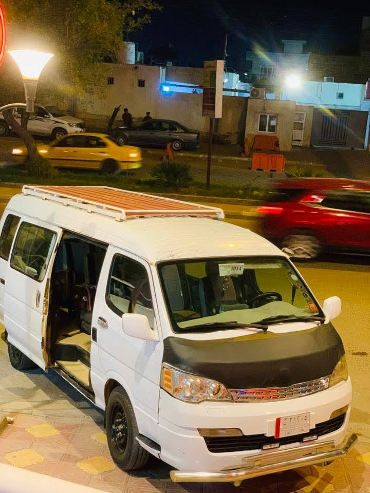 سلام عليكم
سياره جنبي للبيع موصليه 
مكينه جديديه صالها شهر من شادها
حداديه جديديه كير مكينه خير من الله 
دوشمه عام تخم تاير سياره احلى من صوره 
للاستفسار على رقم ***********
