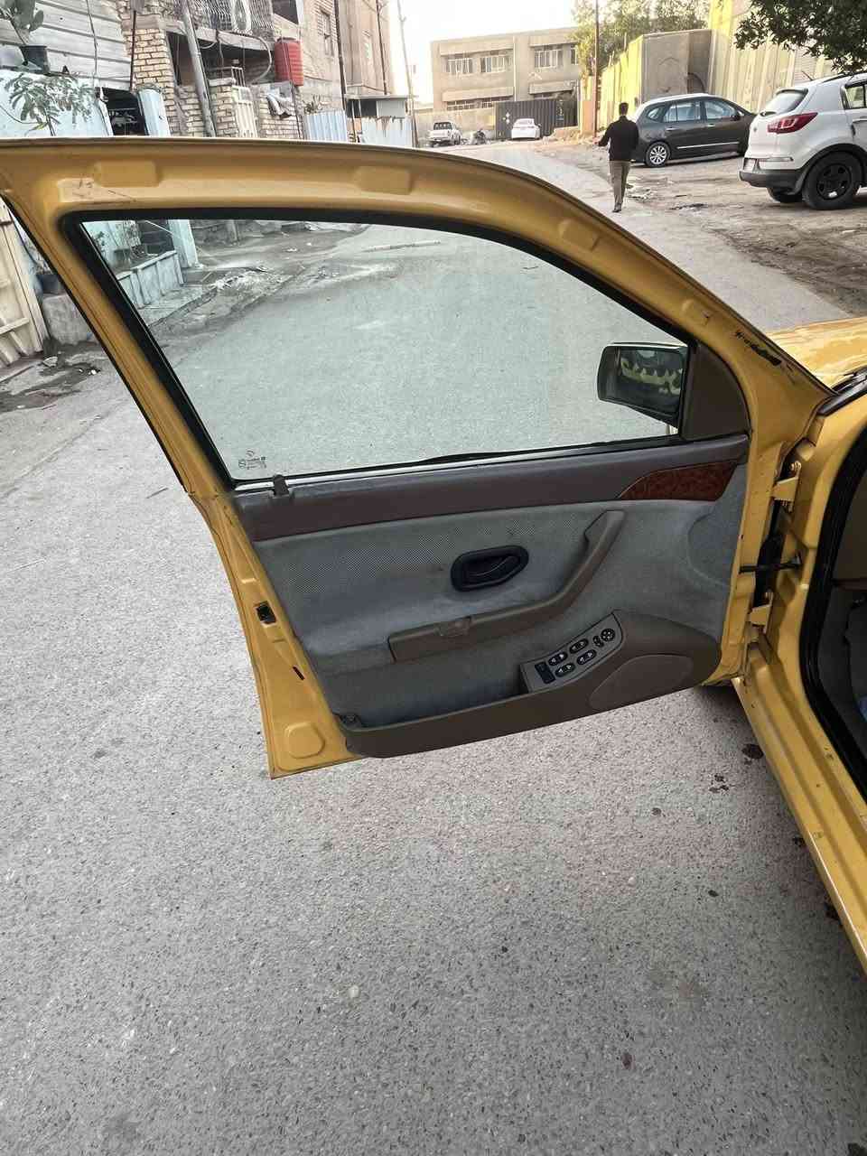 سلام عليكم سمند للبيع ٢٠١٢ سياره نضيفه تبريد ثلج تخم تاير حداديه ٧٠٪؜ كير محرك كفاله مكفوله من صبغ وخياسات بسيطه الدوس معمره وتعمير حلو للاستفسار *********** عنواني بغداد بلديات السعر ٣٩ وبيها مجال للمشتري والموشراي لايعلق رحمه لوالديكم
