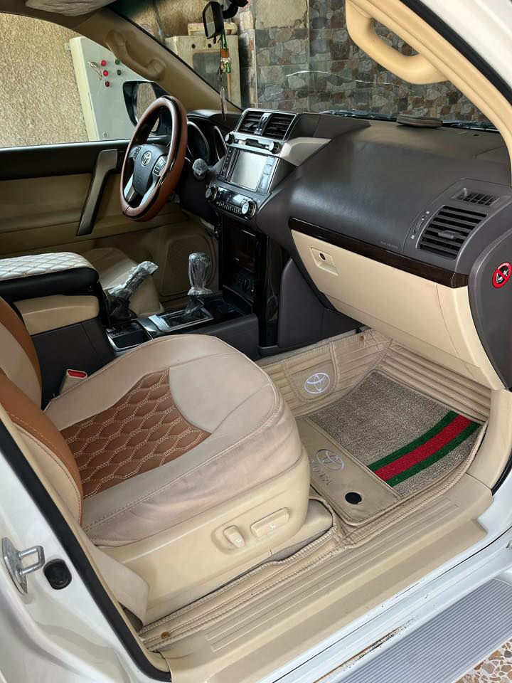 تويوتا برادو 2014 بغداد محرك 6 سلندر4000
 نظيفة جدا جدا 
مواصفات TXL كله مال الشركة 
ماشية 226 ألف عداد حقيقي
كير ومحرك مال الشركة مكفولات 
فتحة بالقمارة دبل تانكي ثلاجة
السنوية مجددة لغاية 29

‭٠٧٧٠ ٨٧٥ ٩٤١٨‬
