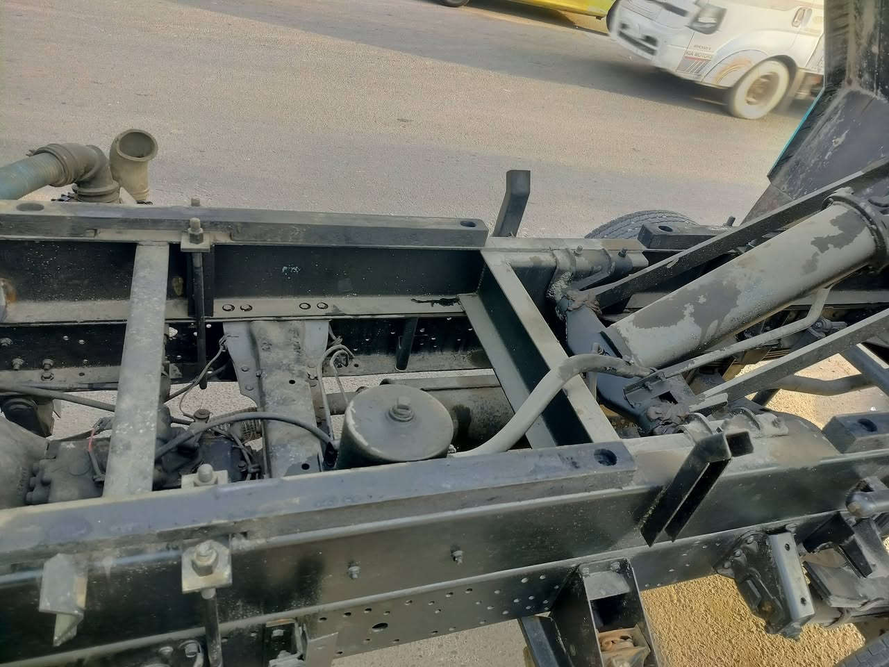 كنتر فحل 3طن جديده السياره رقم بصره للبيع ***********
