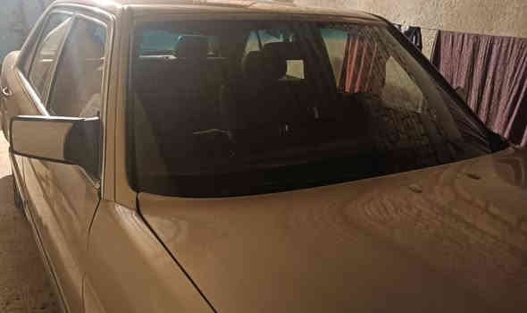 السلام عليكم مرسيدس جامبو موديل 86رقم واسط گير محرك 2500جديد حداده حلوه لون ذهبي مكان السياره ميسان العماره السعر 42بيهه مجال ***********
