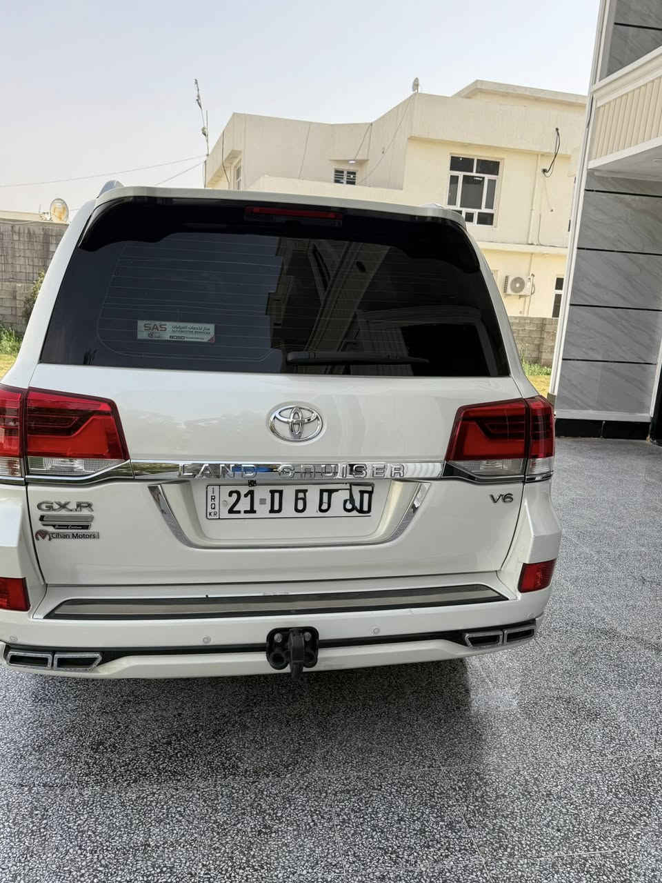 السلام عليكم 
للبيع لاندكروز مديل 2021 مكفوله كفاله عامه رقم سليمانيه بأسمي تحول مباشر فول مواصفات فتحه مري شفط أناره ترحيب كراسي كهرباء كشنات جلد 3 شاشات 4 كاميرات دواره حساسات امامي خلفي السعر 565$ وبيها مجال 
للأستفسار 
***********
