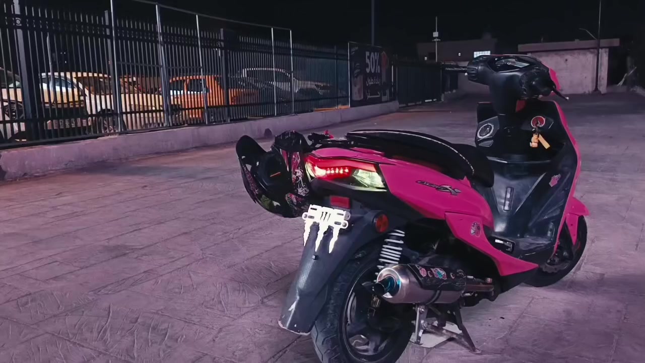 سلام عليكم دراجة سكنس شمعه كوري دراجه خير من الله مكينه مكفوله عليه منضومه زنون مكاني بغداد سعر 900و بيه مجال الرقم *********** احب انوهه الصالنصه مو وياه بس
