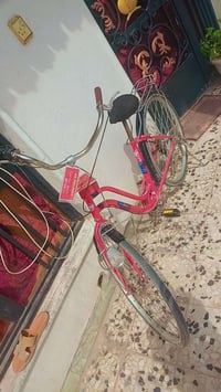 بايسكل بناتي احمر للبيع بايسكل كامل خفيف وبي عكرب وبي قفل وبركات بايسك...