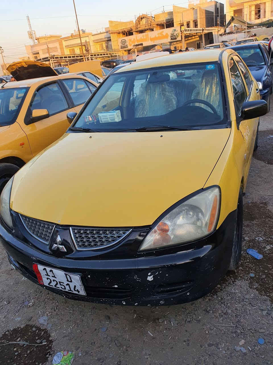 السلام وعليكم 
لانسر مديل 2010 حره 
حادثها جاملغ الأيمن 
مكينه 1600 كير عادي 
السعر 56$ وبيها مجال 
***********
