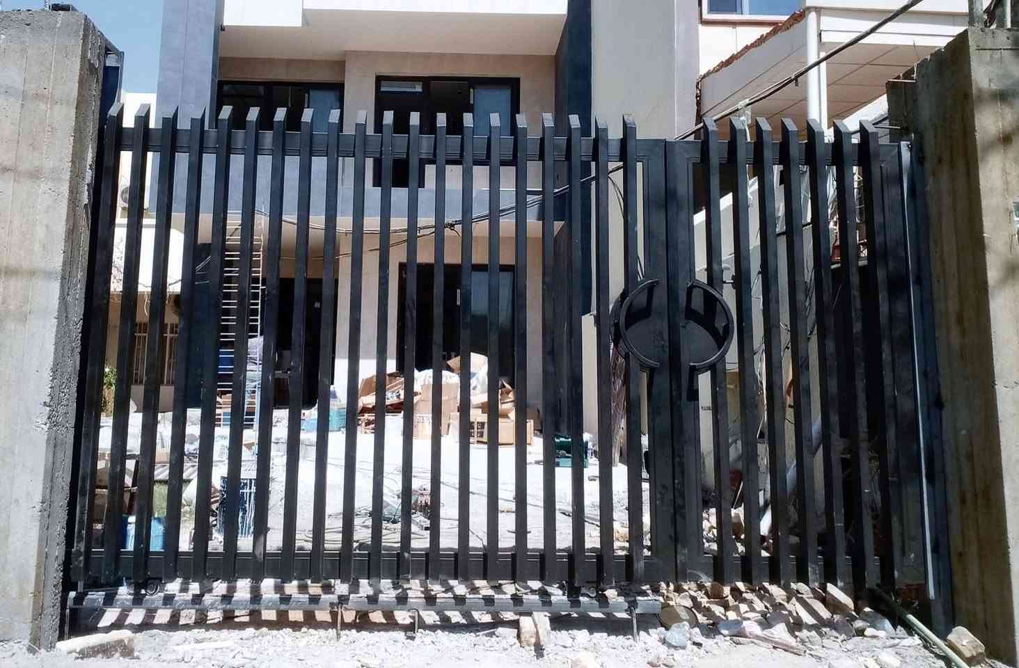 من أعمال معمل هندسة المباني الحديثة للحدادة العامة بغداد حي الجهاد بإدارة عباس الربيعي موبايل ***********
*********** ارجو ا ان ينال اعجابكم
