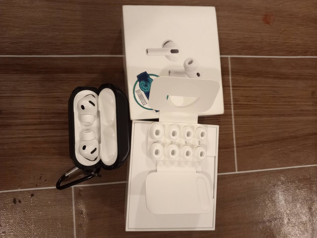 سماعه Airpods pro 3 الجيل السابع اصليه ضمان 12 شهر
اخر اصدارات ابل 

مع كامل الملحقات 
السماعه جديده بمعنى الكلمه 

صارلها 20 يوم
 
عنوان بغداد البياع 
واتساب ***********
300 قفل 
مميزاتها 
عزل 100% 
ترجمه جميع اللغات 
قياس نضبات القلب 
وهواي بيها مميزات ابحث عنها
