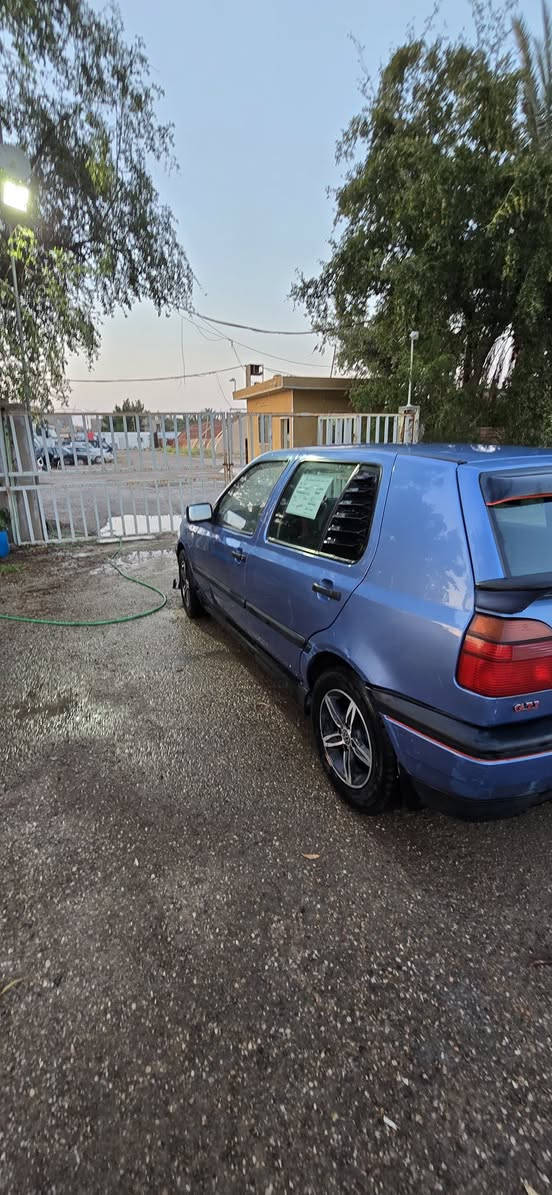 كولف  مكينة 1800 موديل 92 سيارة جاهزة گير اوتماتيك 
تبريد ثلج ماشاءالله 

45$ 
***********
