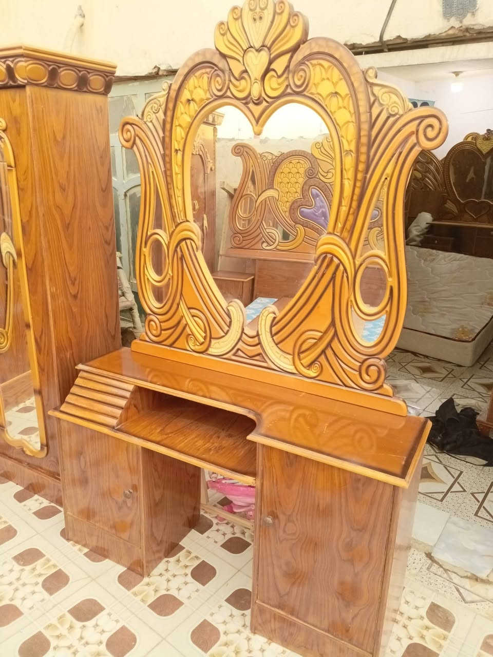 غرفه مستعمله 6 ابواب شرط النضافه
زاويه كنتوريه دوار كبل شد نضيفه وجاهزه قضاء القاسم ع 
***********
