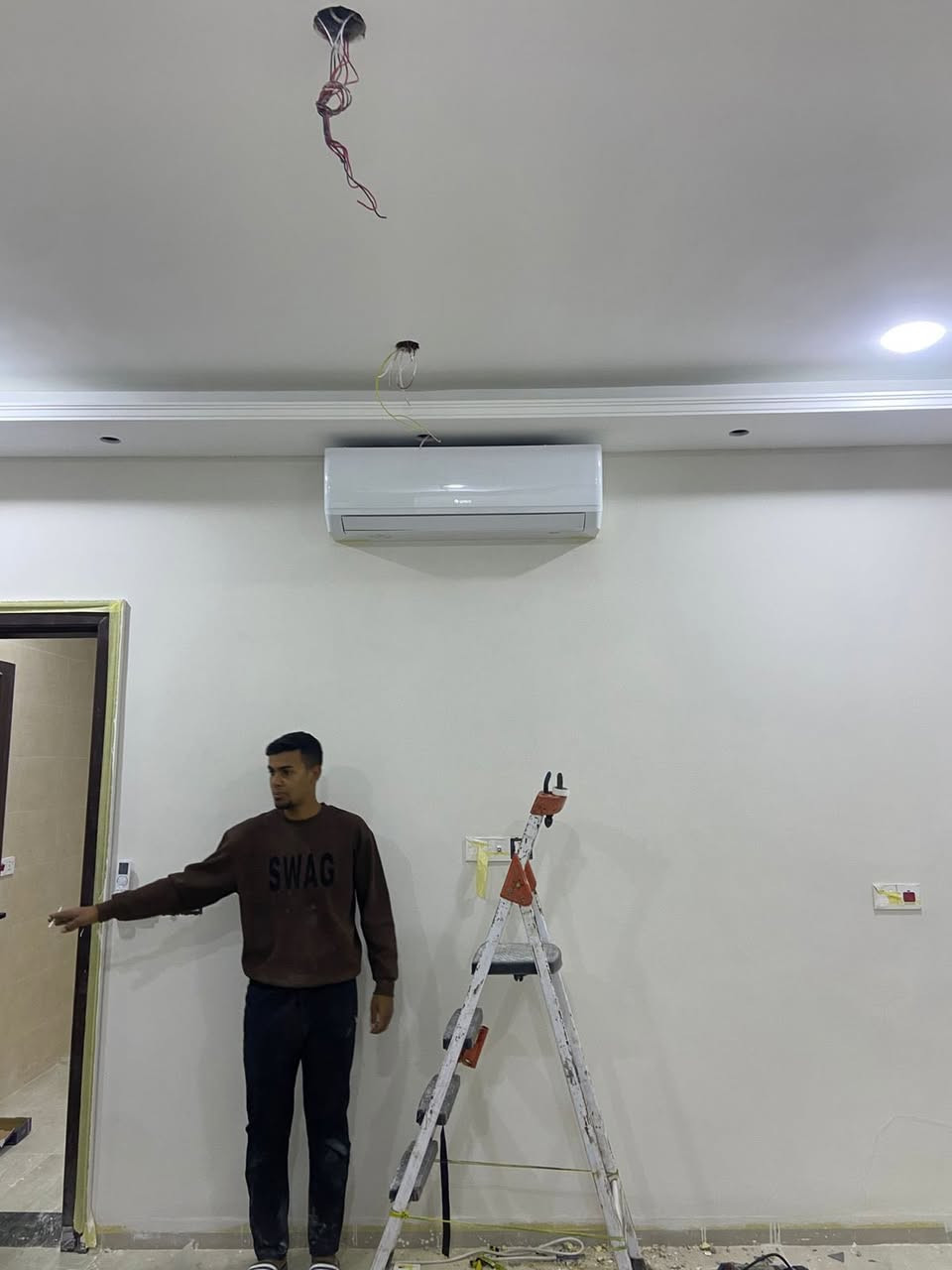 ❄️ بِسْمِ اللهِ الرَّحْمٰنِ الرَّحِيمِ ❄️🌟
🔥 أقوى عروض شهر شباط لتنصيب وصيانة السبلت – شغل مضمون 100% 🔧🔥

خلي بيتك دافي بالشتاء ☀️

وجاهز للصيف من هسه ❄️🧊

📞 للحجز والاستفسار:

***********

***********

***********

هل السبلت عندك صار ضعيف؟

يحتاج تنظيف؟

أو الغاز ناقص؟

لا تتعب روحك!

خدمتنا توصل لباب بيتك وبأقل الأسعار وأعلى جودة 👌💯

🧰 خدماتنا تشمل:

• تنصيب جميع أنواع السبالت (منزلية وتجارية)

• تنظيف احترافي للسبلت + تعبئة غاز

• صيانة كاملة مع تبديل قطع أصلية

• تبديل كمبريسر

• شحن غاز 410 و 22

🆕 خدمات إضافية:

• صيانة وتنظيف جميع أنواع السبالت

• تنظيف البيوت الجديدة من الأتربة وبقايا البناء

• تنظيف الشبابيك والزجاج تنظيف كامل

• نقل الأغراض والأثاث داخل البيت أو من بيت لبيت

• شد نقاط كهربائية

• ربط وايرات وتصليح أعطال كهرباء

• تصليح السخانات الكهربائية

• تصليح كهربائيات وشغل بسيط داخل المنزل

🛠️ الضمان:

• ضمان لمدة أسبوع كامل على كل خدمة

🏠 مناطق العمل:

📍 بغداد – الكرخ والرصافة

📍 كربلاء

📍 النجف

📍 بابل

📍 الأنبار

📍 الكوت

🟢 خارج بغداد: متوفر التنصيب بشرط وجود 4 سبالت أو أكثر

💥 عروض وخصومات خاصة بشهر شباط 💥

✅ جودة عالية

✅ سرعة بالإنجاز

✅ أسعار تنافس الجميع

✅ خصم 20% إذا عندك أكثر من سبلت

✅ وما نطلع من يمّك إلّا وإنت راضي 100%

📩 للتواصل فقط عبر الاتصال أو واتساب:

📲 ***********

⚠️ غير متواجدين على الماسنجر

📵 مراسلة واتساب فقط لضمان الرد السريع

❤️ خدمة مجانية لتنصيب وتصليح السبلت للعوائل المتعففة – نحتسب الأجر لله ❤️

🌟 خدمتكم شرف إلنا… ونتمنى رضاكم ودعاؤكم حتى نسترزق بهالأيام ❤️
