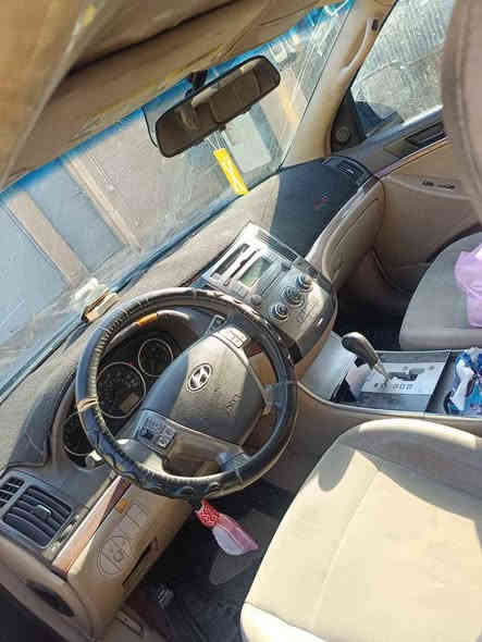 السلام عليكم هونداي فيركروز 2007 
رقم بغداد 
كير مكينه شواصي اماي خلفي مكفول 
بيبان ليبل واحد ومكفول
حادث صندوك تبديل عرقجينه القماره ومصبوغه عام  
المكان بغداد الشعب شارع الصحة 
رقمي ***********
الاستفسار خاص 
السعر 85 وبيها مجال
. Colombo
