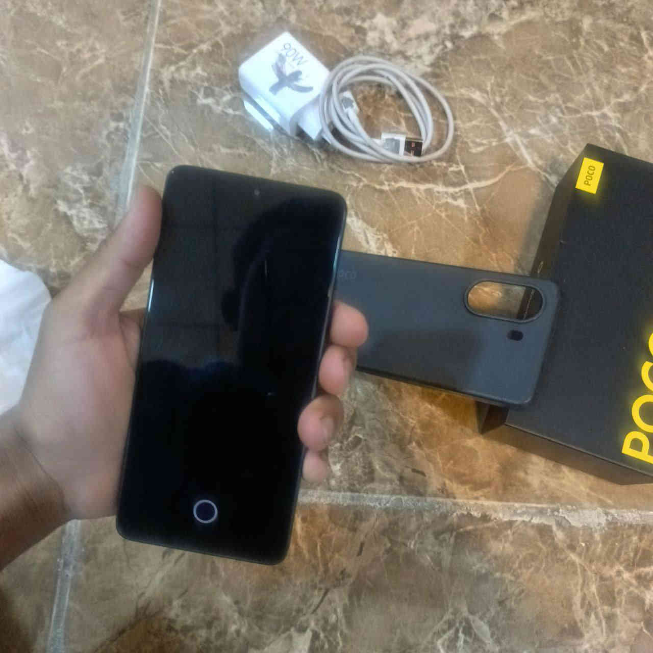 سلام عليكم جهاز POCO X7PRO الجهاز اخو الجديد بعده بضمان 120 فريم ببجي وملحقاته كامله من كيبل وشاحنه وكارتونه سعر جهاز 345 عنواني بصره حيانية واتساب ***********
