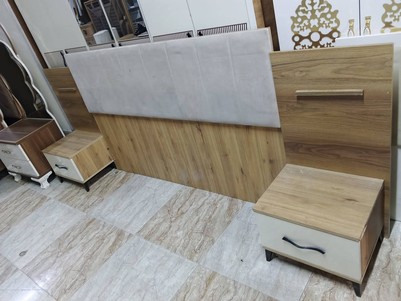 غرفه نوم 6 قطع كلش نضيف  سعر 350 الف
 شراي يجي خاص عنوان كركوك


**إذا كنت صاحب هذا الإعلان وتريد حذفه لأي سبب، رجاءا أرسل رسالة إلى الدعم الفني**