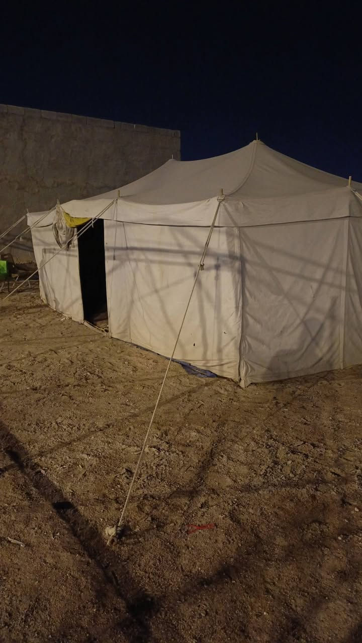 للبيع خيمه باكستانيه 3 طبقات
خيمه نضيفه استعمال منزلي قياس 6×4 

صناعة باكستانيه 3 طبقات 

للبيع بسعر 550 الف وبيها مجال 
للاستفسار واتساب 

***********
