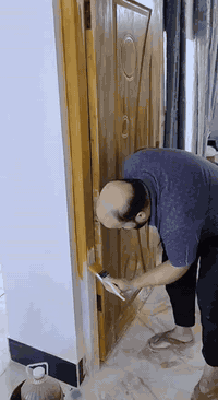 تصليح خشب • صبغ غرف • شغل بالبيوت