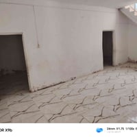 بيت للبيع • حي الحسين • ٣ غرف