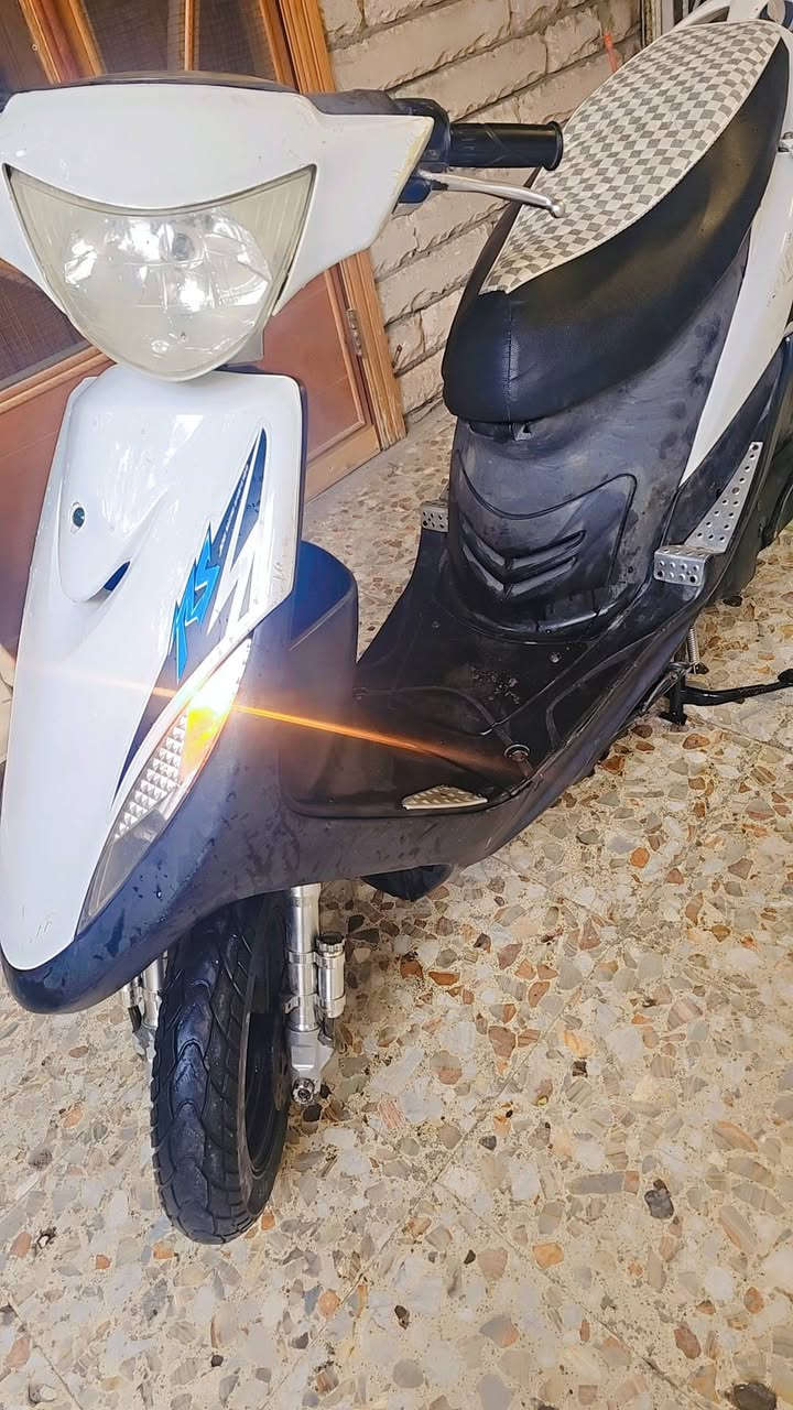 دراجة ماكس عدله بلاديه مكينه مامفتوحه كلهه شغاله سلف هندر  هورن اشاير كهربائيات كلهه شغاله مكينه ناعمه شلعه معدله  تخم تاير دبلات اصلي البصره شارع تموز السعر ٦٢٥ ***********
