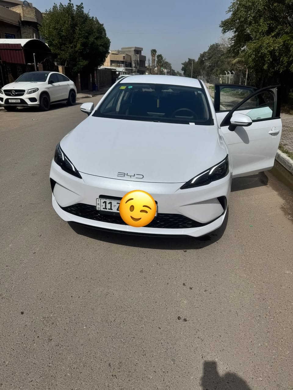 سيل فايف  رقم بغداد  ماشيه ٤الألف ونص.   نكول ٥الاف سياره زيور كفاله عامه.  موصفات معروفه بيه ذكا اصطناعي تشحن من كيفه. غراضه كامله. من كل شي. عنوان بغداد سعر ١٨ و٢٠٠  وبيه مجال حك جيه. ***********
