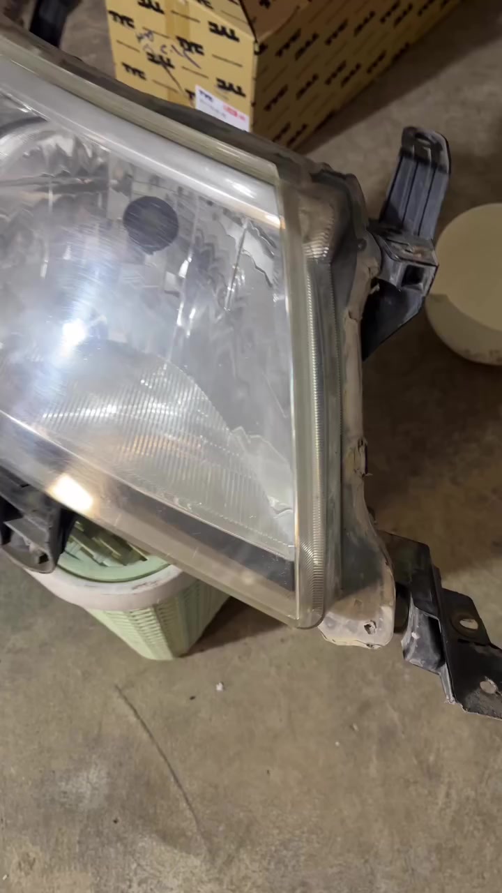 سلاو هاوریان ئەم جووتە لایتە بیلادیە هی مەرزی 2014 نزمە دەیفرۆشم هەر کەسیک حەزی لییە موشتەریە نامە بنێری شوێنم دەربەنیدخانە


**إذا كنت صاحب هذا الإعلان وتريد حذفه لأي سبب، رجاءا أرسل رسالة إلى الدعم الفني**