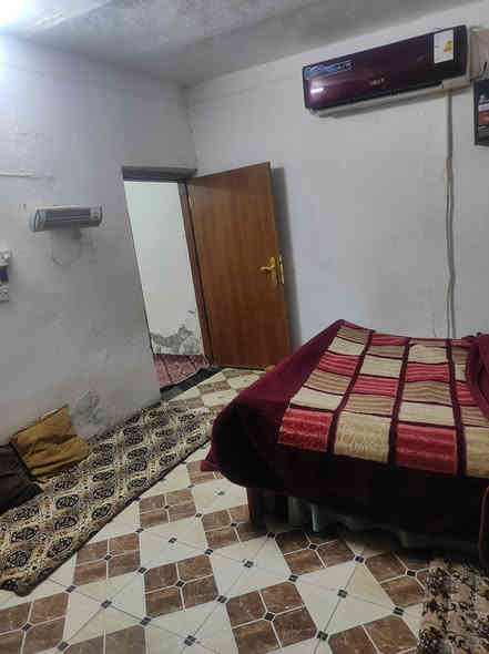 بيت للبيع زراعي المساحه 90 حي الحسين شارع سيد يونس نهايه مقابيل الطابو السعر 28 بي مجل تفاصيل اكثر الاتصال ***********
