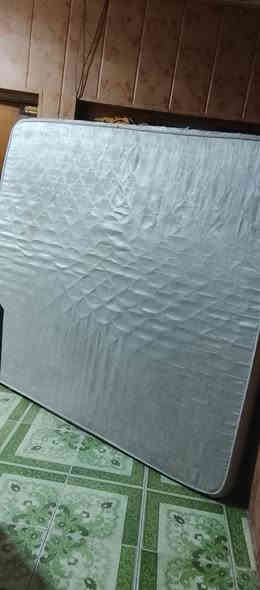 فراش نوم للبيع نظيف جدا مستعمل موده قصيره السعر 45 مع المجال العنوان النجف الاشرف ***********
