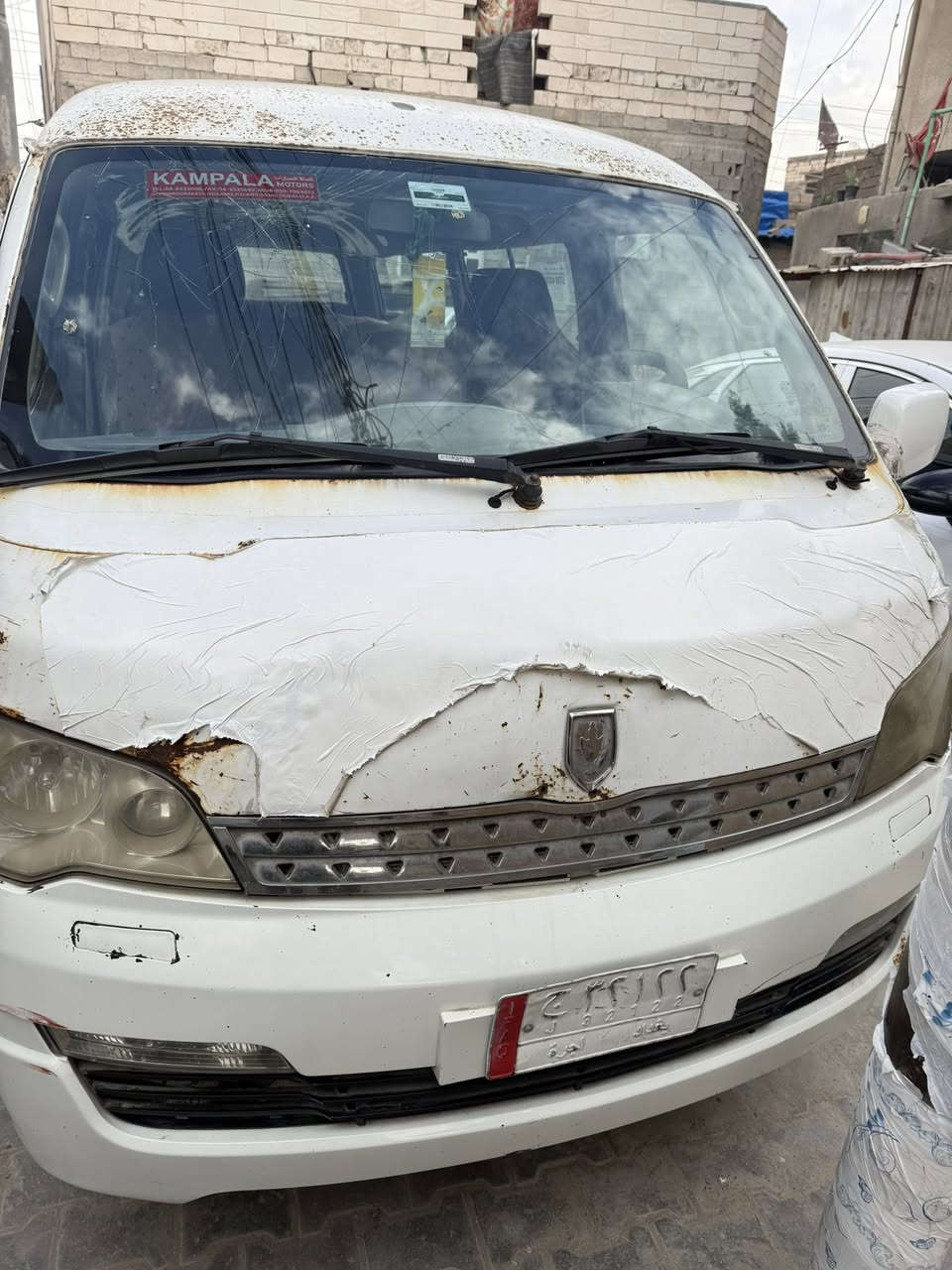 جنبي اج وان موصليه سياره جاهزه ما ناقصه اي شي تخم تاير جديد كهربائيات عامه تشتغل اي نقص ما بيه السياره العنوان البصره سعره 35 ورقه
***********
