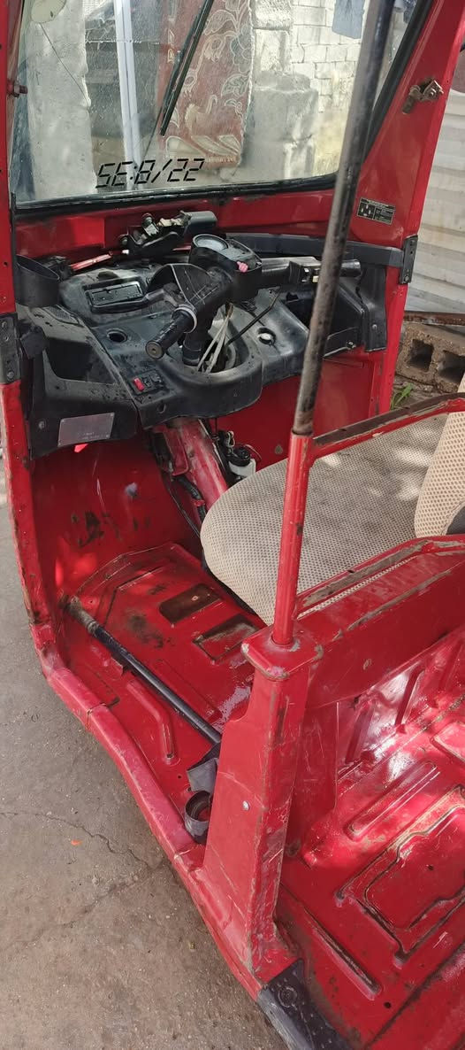 تكتك تي في اس للبيع اوراق ضايعة اتكفل سرقة وعشائر موديل ١٨ التكتك جاهزة مجفتة جديد وكلجات جدد تخم اذاين قماجي جديد فلنجات وبنزات وعنابير جدد تخم كامل السعر ١٨٠٠ رقمي واتساب فقط *********** مكاني الدورة ابو دشير
