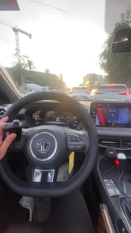 السلام عليكم ..للبيع مستعجل 
 Mg gt محرك 1500
8000كيلو ماشيه بعدها بحاله الزيرو استخدام منزلي فقط
فول مواصفات ومواصفاتها معروفه تجي فتحه بلسقف
بيها اربع اصابع صبغ بلجاملغ الايمن وجزء كلش قليل الباقي كير ومحرك مكفولات 
رقم اربيل مميز 
السيارة باسمي تحويل مباشر 
مكاني بغداد الدوره 
121وبيها مجال بسيط
***********
