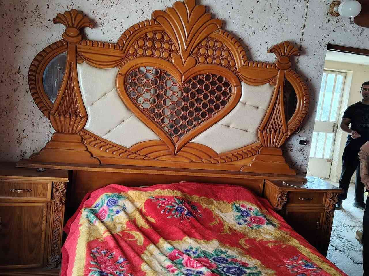 السلام عليكم... غرفه صاج عراقي نضييييفه كلش متكونه من 7 قطع
زاويه بابين وملحق
كنتور 6 أبواب وملحق
جربايه
ميز تواليت
ميز تلفزيون
2 كومدي
صاج عراقي خارج وداخل  تكمه درجه أولى


**إذا كنت صاحب هذا الإعلان وتريد حذفه لأي سبب، رجاءا أرسل رسالة إلى الدعم الفني**